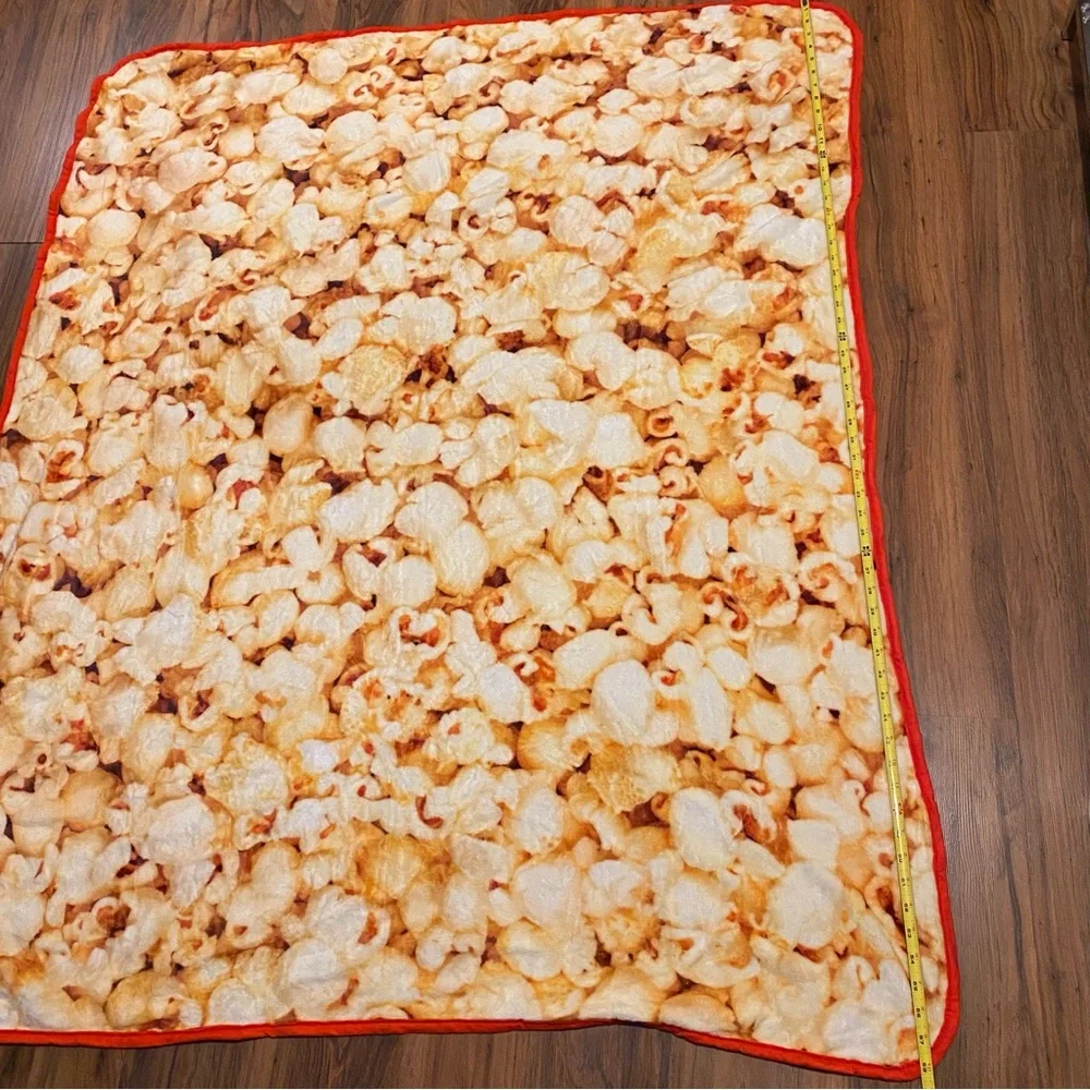 Official Netflix Movie Night Popcorn Blanket & Netflix Logo Pillow Cover Set - Picture 9 of 12